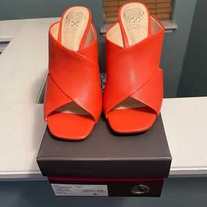 Vince Camuto Averessa